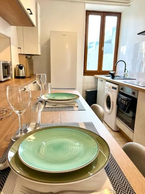 Appartement « Grand Verger » - Parking Gratuit à Chambéry France
