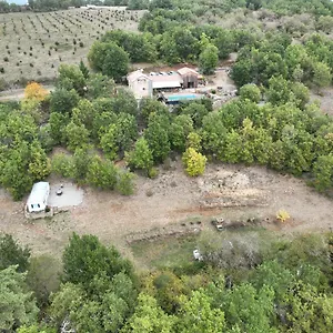 De Cayssie Séjour chez l'habitant Verrieres (Aveyron)
